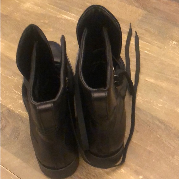 Shoes - Picture 3 of 6